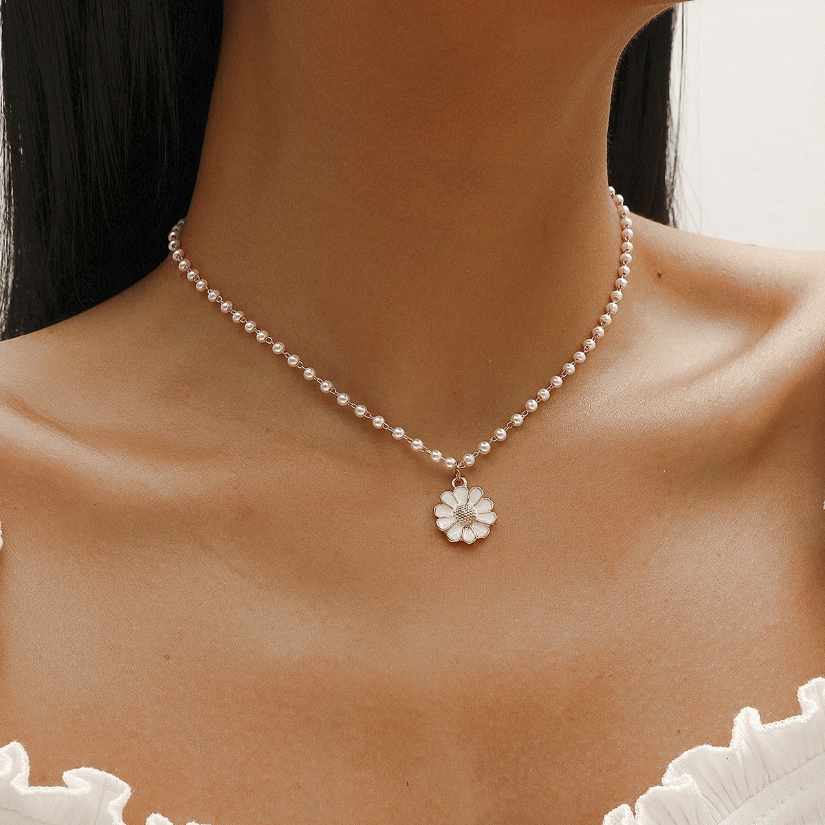 Daisy Bloom Parel Hanger